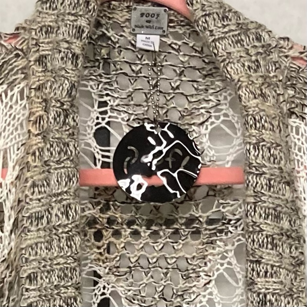 NWT Poof Dark Oatmeal/Ecru open crochet shrug / cardigan sweater, size MEDIUM - Picture 6 of 11